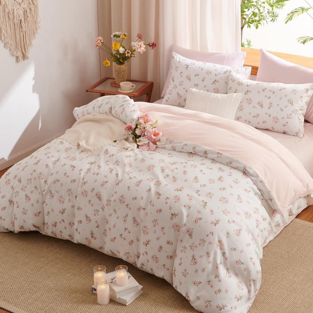 Luxurious Quilted Pink loyalty Floral Comforter Queen Sets, 3 Pieces Chic Botanical Pink White Floral Reversible Comforter for All Season - Cloud-Like Soft Lightweight Bed Comforter Detail