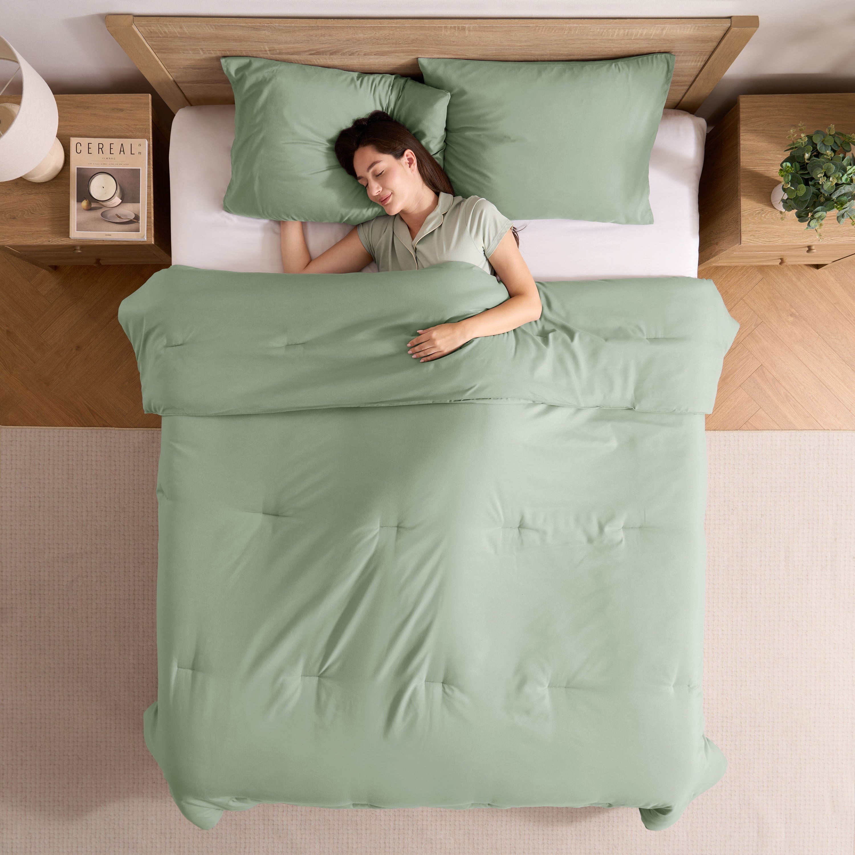 Luxurious Quilted Comforter Sets, All Season Lightweight Solid Queen Comforter Set, 3-Pc Bedding Sets, Sage Green - Hypoallergenic Ultra-Fluffy Quilt for Winter Detail