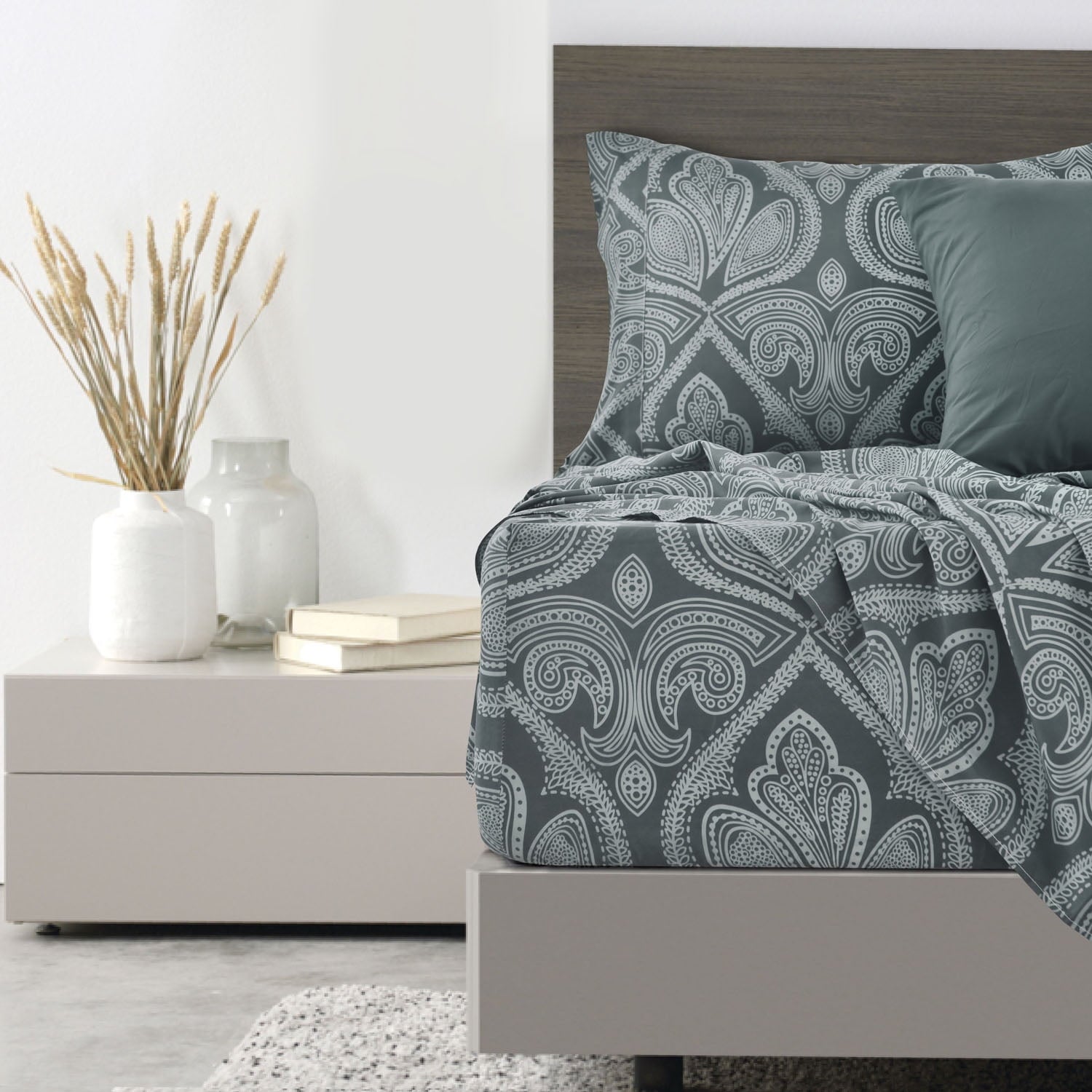 Cooling Sateen Queen Bed Sheets Set - 6 Piece Brushed Microfiber Bed Sheet - Shrinkage and Fade Resistant - (Queen, Grey) - Breathable Egyptian Cotton Flat & Fitted Sheets Detail