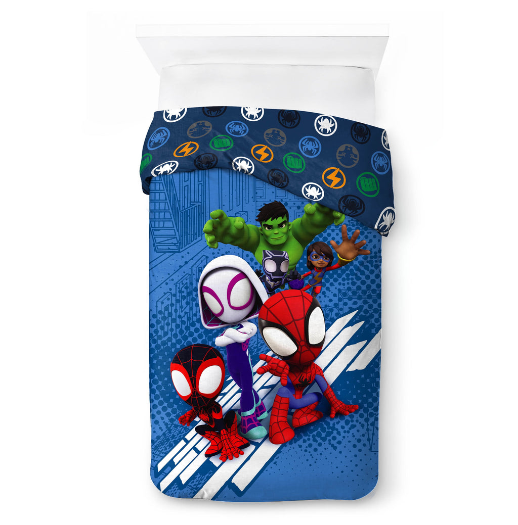 Fluffy Down Alternative Spidey Amazing Friends Kids 2-Piece Twin/Full Reversible Comforter Set, Microfiber, Red - Luxurious Quilted Duvet Cover Set Detail