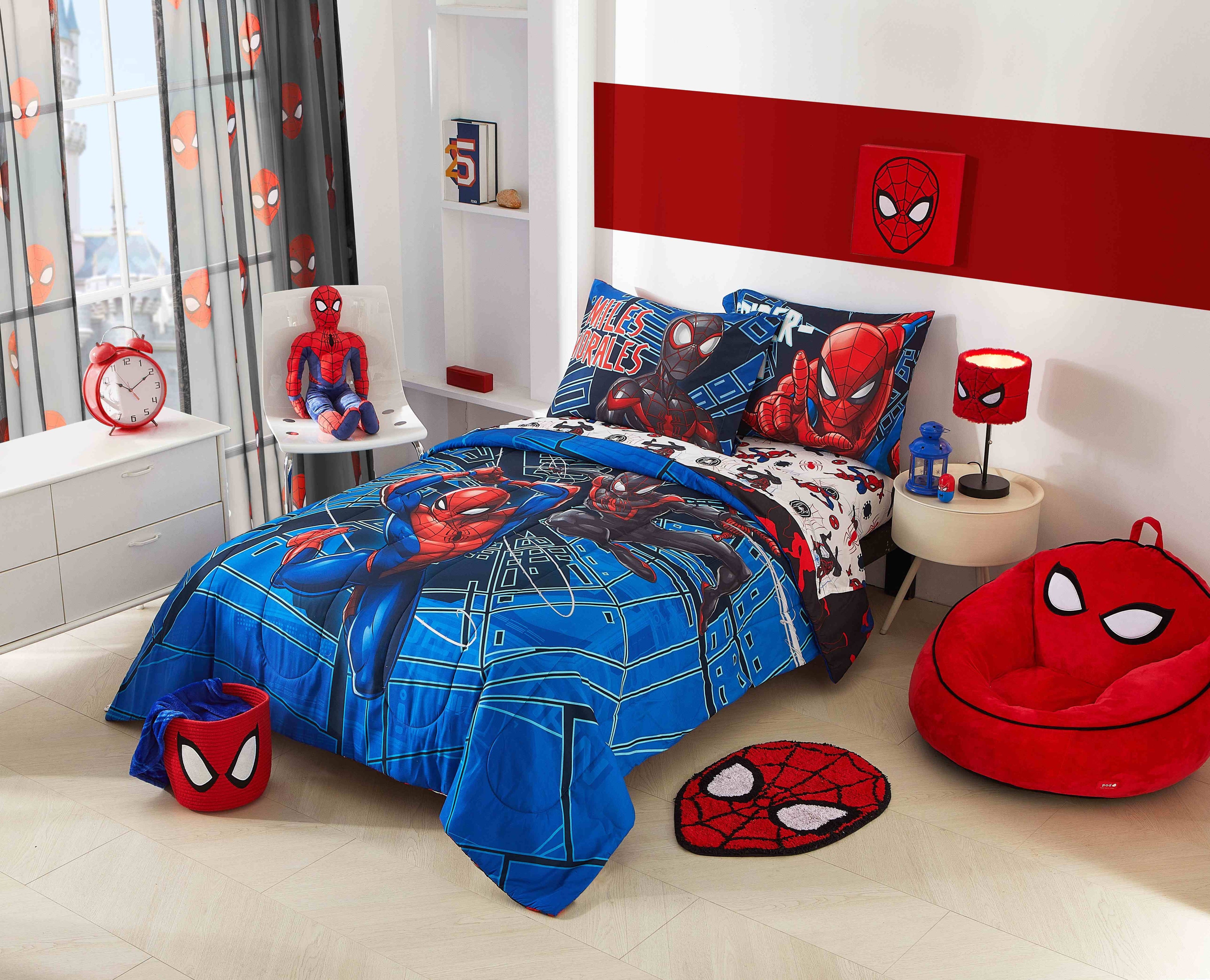Heavyweight Warmth Spiderman Techno City Kids 2 Piece Blue Reversible Comforter and Pillowcase Set, Twin/Full - Cloud-Like Soft Lightweight Bed Comforter Detail