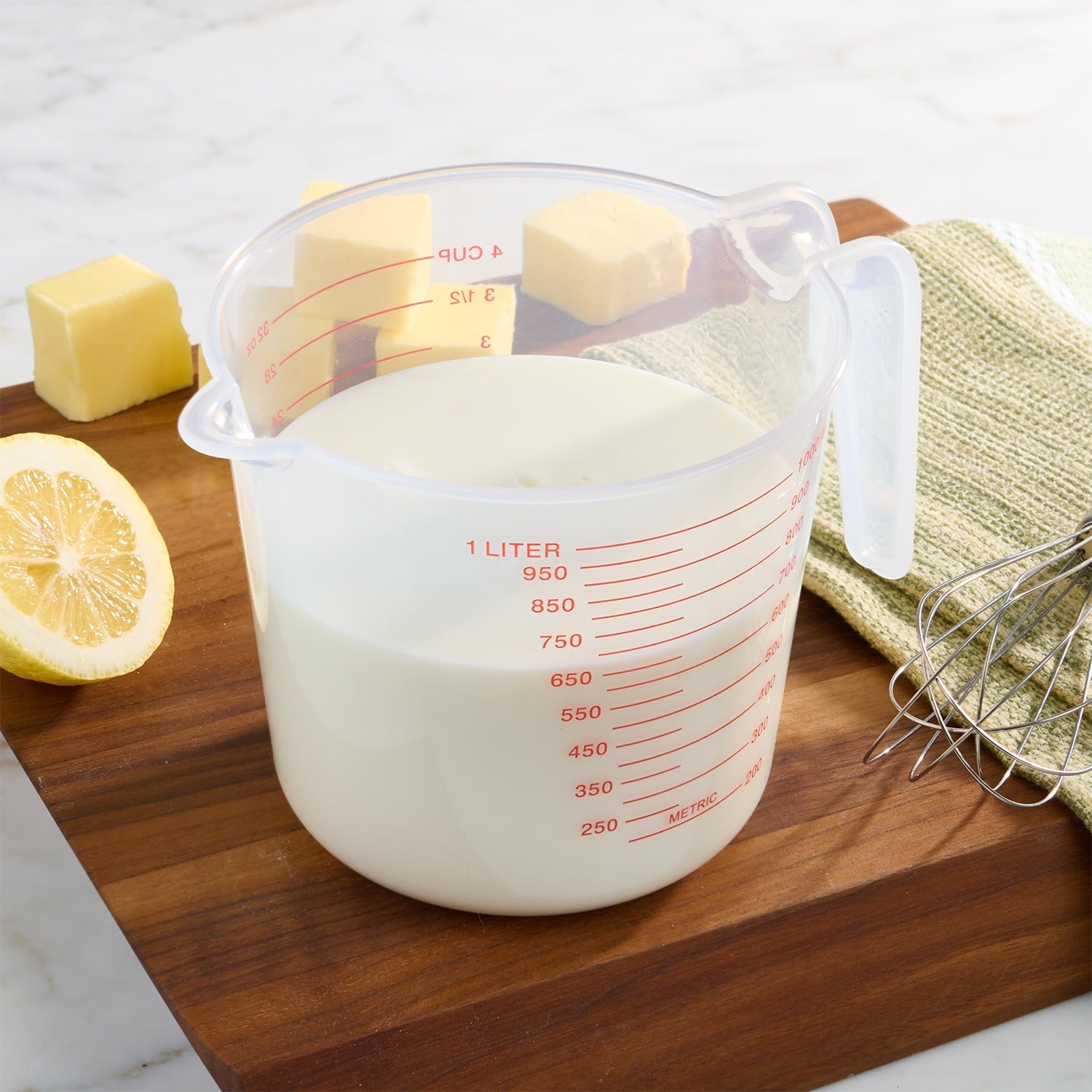 Multi-Functional (12 pack) 4 Cup PP Plastic Measuring Cup, 32 oz, Clear - Innovative Kitchen Helper for Modern Cooking Detail