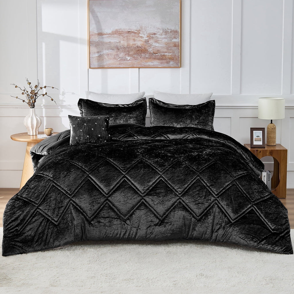Heavyweight Warmth King/Cal King Size Comforter Sets, Velvet Bedding Comforter Set for All Seasons, Black Bedding Set with Decor Pillow - All-Season Down Alternative Comforter Insert Detail