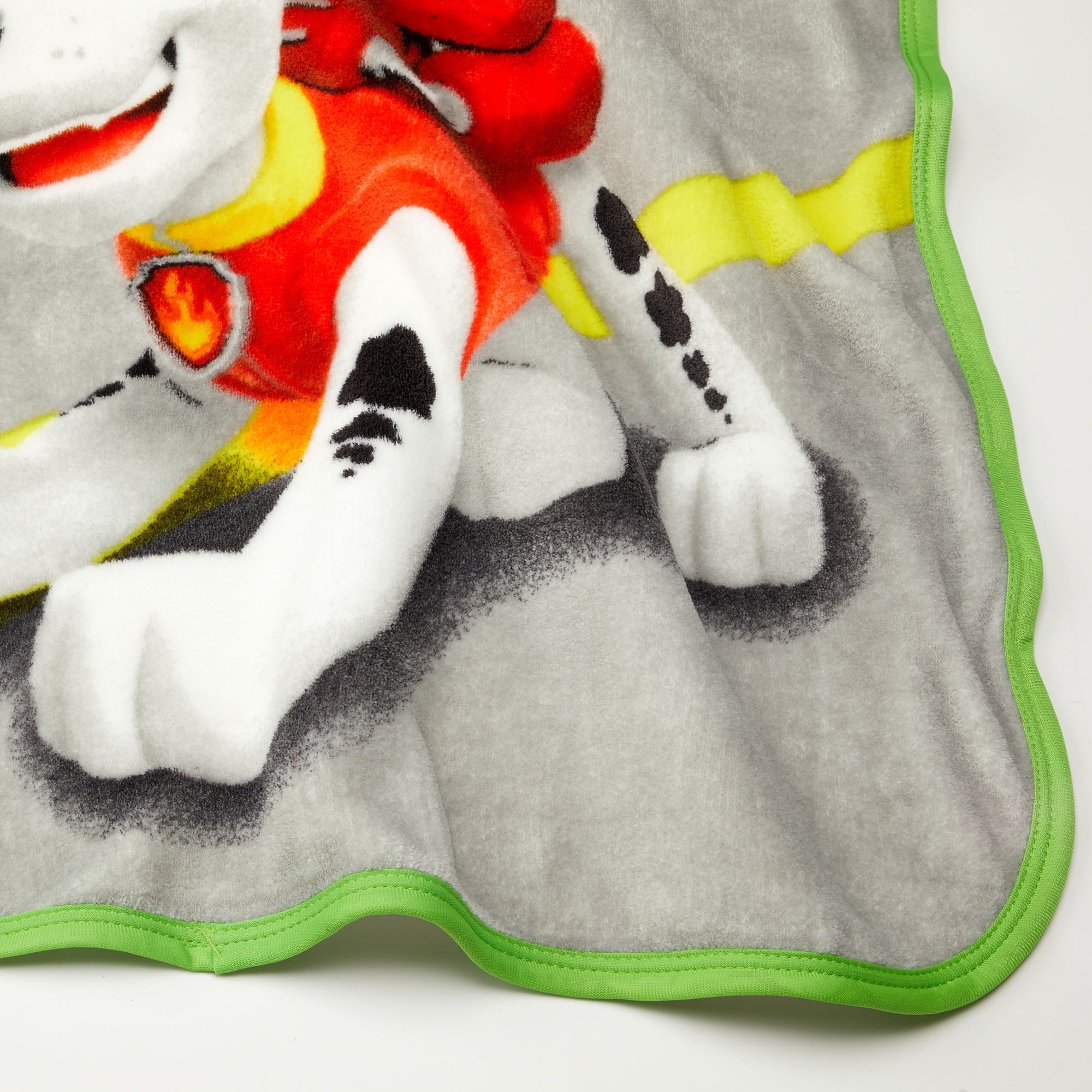 Super Soft Flannel Kids Coral Fleece Throw, 46 x60 - Lightweight Plush Warm Blanket for All Seasons Detail