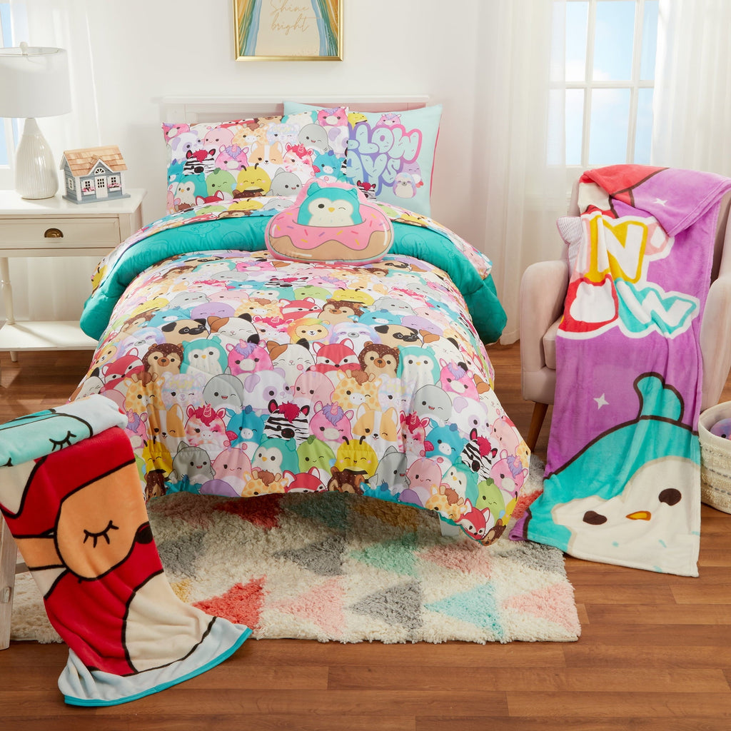 All-Season Squishmallows Kids 2 Piece Teal Blue Reversible Comforter and Pillowcase set, Twin/full - Cloud-Like Soft Lightweight Bed Comforter Detail