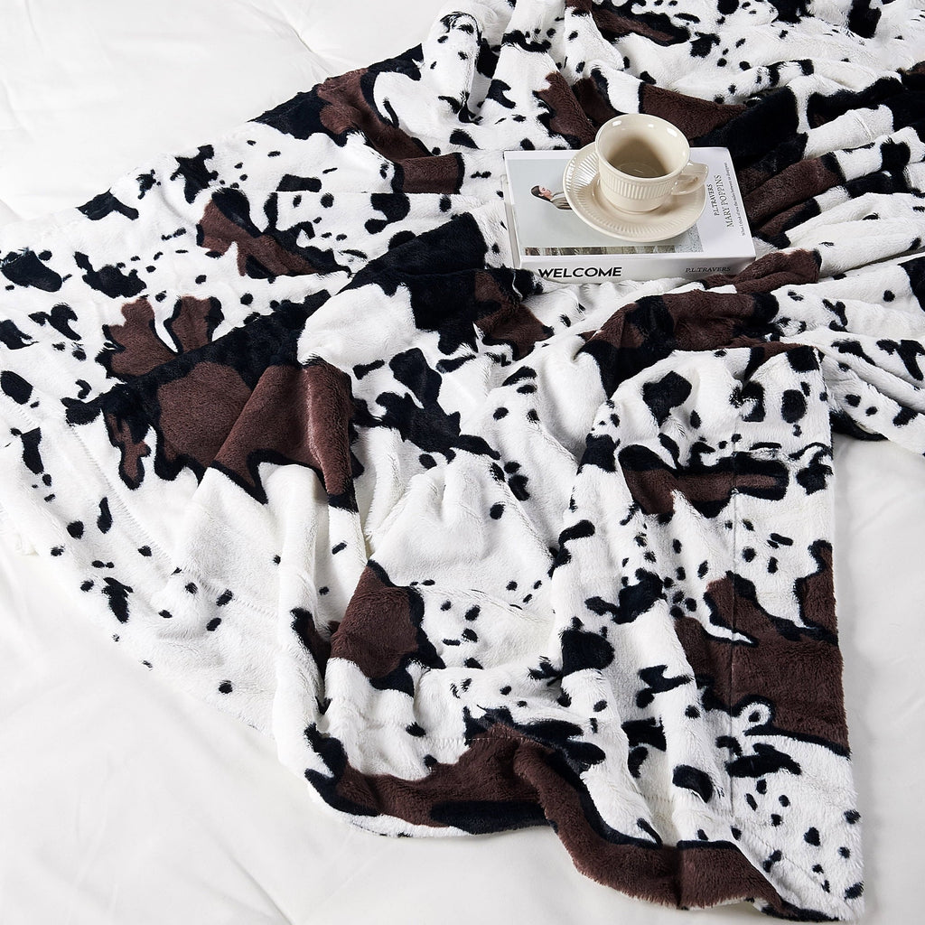 Lightweight Warm Cow Print Double Sided Faux Fur Throw Blanket, Soft Cozy Fuzzy Black and White Throw, 50x60 inches - Cozy Fleece Throw Blanket for Couch & Bed Detail