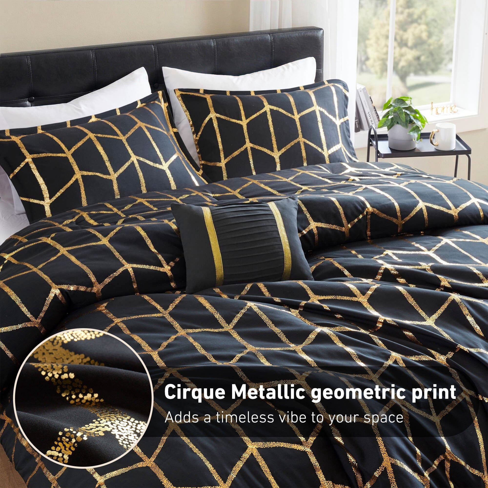 Fluffy Down Alternative Full/Queen Size Comforter Set, 4-Piece Bedding Set for All Seasons, Geometric Metallic Comforter Bed Set with Decor P... - Hypoallergenic Ultra-Fluffy Quilt for Winter Detail