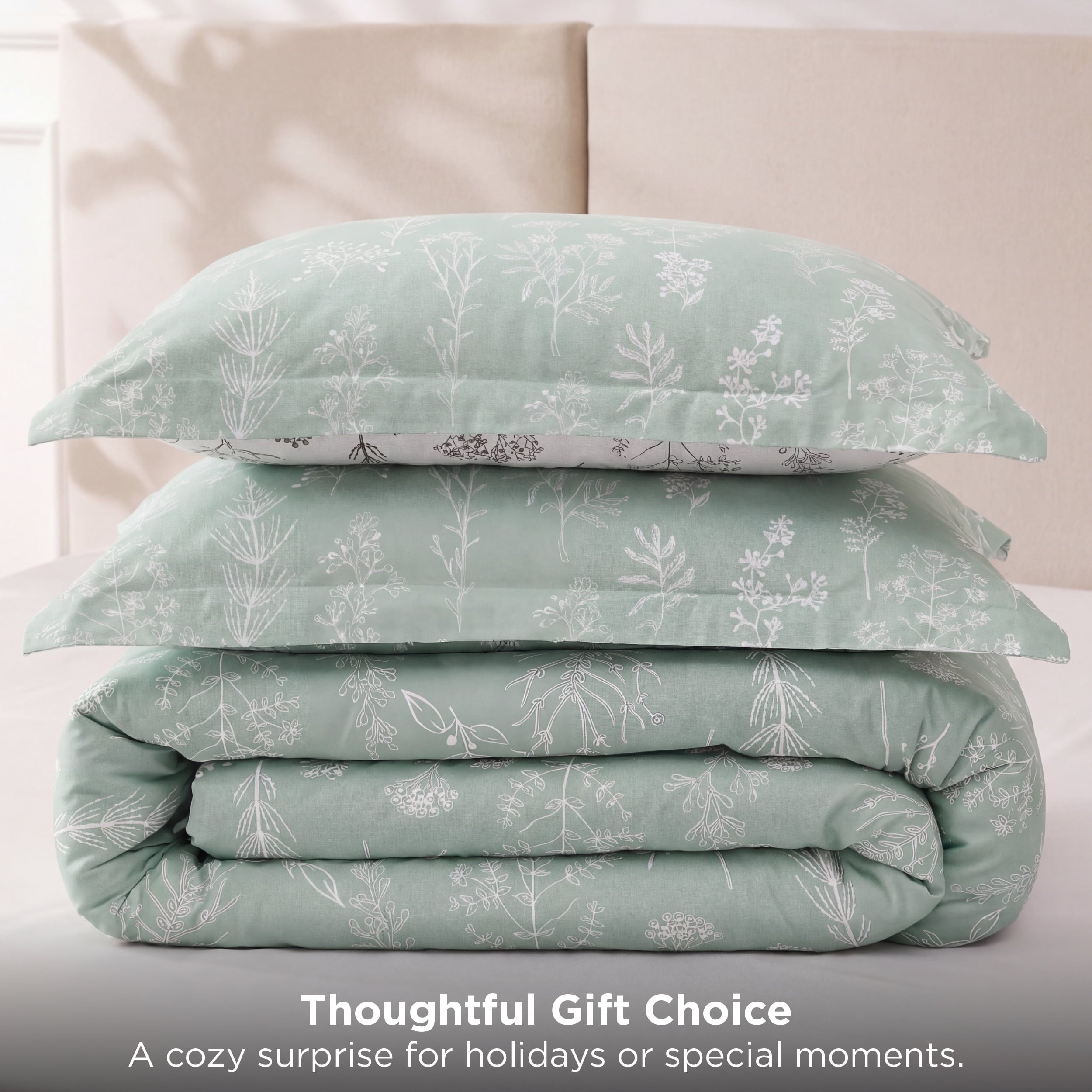 Fluffy Down Alternative 3 Pieces Sage Green Queen Size Comforter Sets, Cute Flowers Botanical Lightweight Soft Bedding Set with 2 Pillow Shams - All-Season Down Alternative Comforter Insert Detail