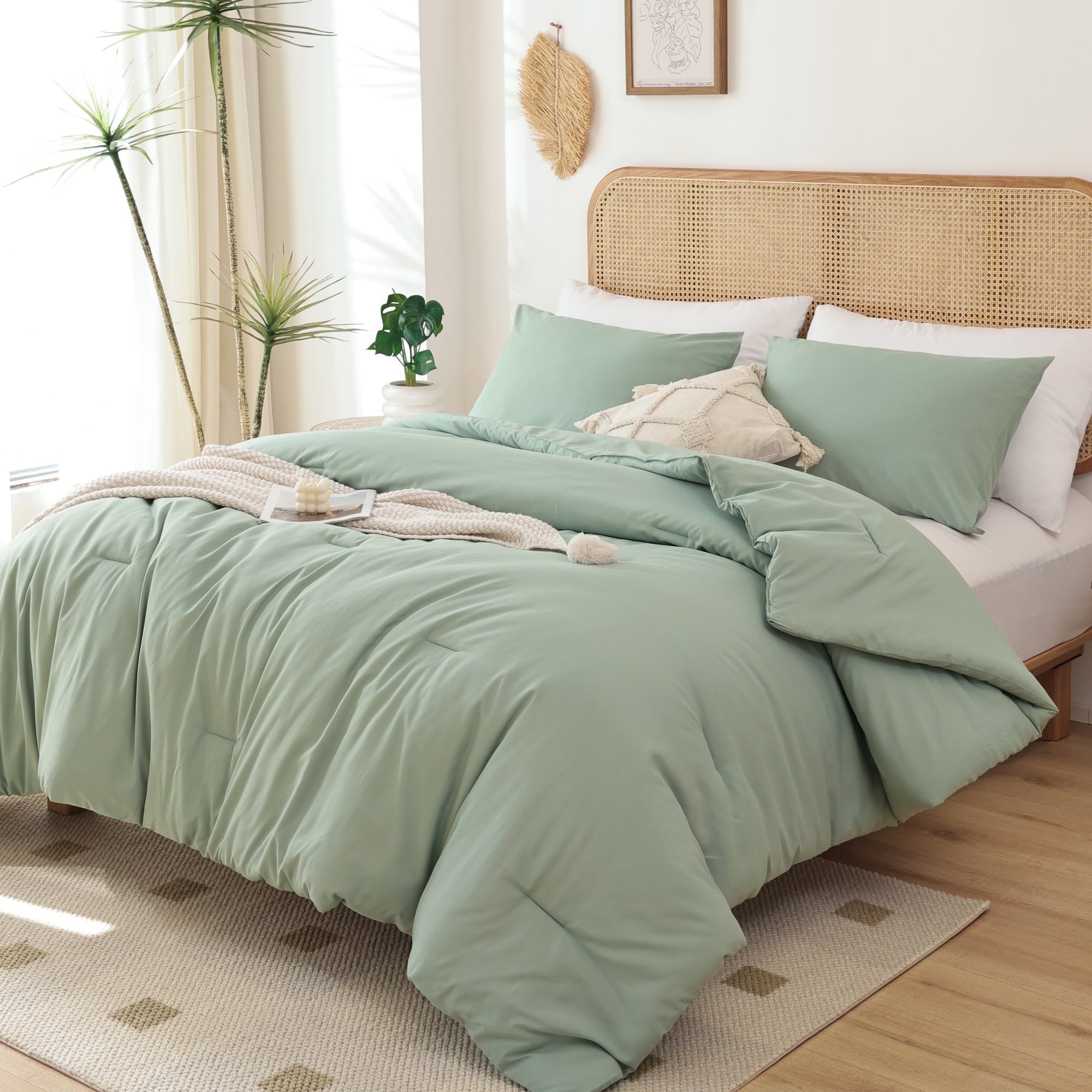 Heavyweight Warmth Queen Comforter Set For Adult, 3 Piece Sage Green Comforter Sets & Bedding For All Season - Hypoallergenic Ultra-Fluffy Quilt for Winter Detail