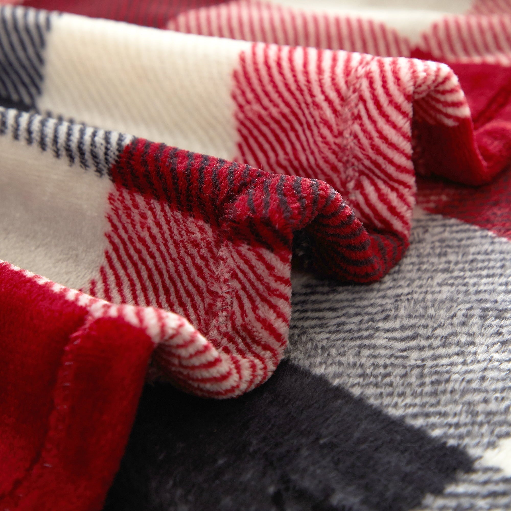 Cozy Fleece Cozy Plush Throw Blanket, Red Plaid 50" x 60" All Ages - Super Soft Reversible Sherpa Flannel Blanket Detail