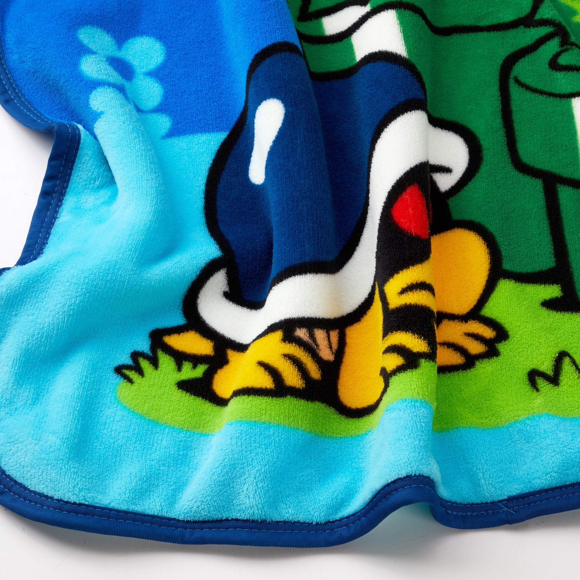 Reversible Sherpa Kids Fleece Throw Blanket 46x60, Nintendo - Super Soft Reversible Sherpa Flannel Blanket Detail