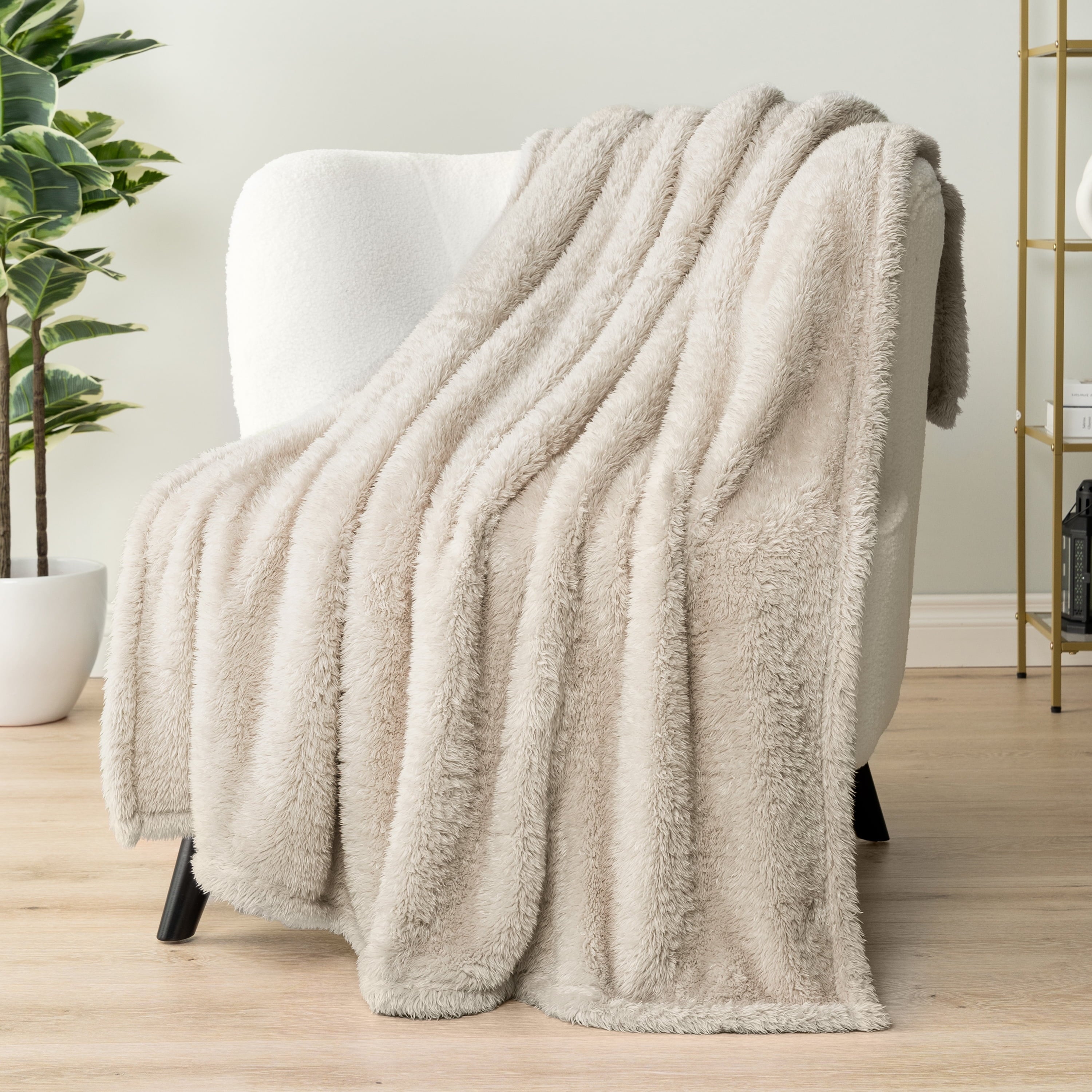 Decorative Knitted Sherpa Throw Blanket For Couch Sofa, Cream Beige Fluffy Warm Plush Blanket for Bed, Cozy Super Soft Lightweight Throw... - Cozy Fleece Throw Blanket for Couch & Bed Detail