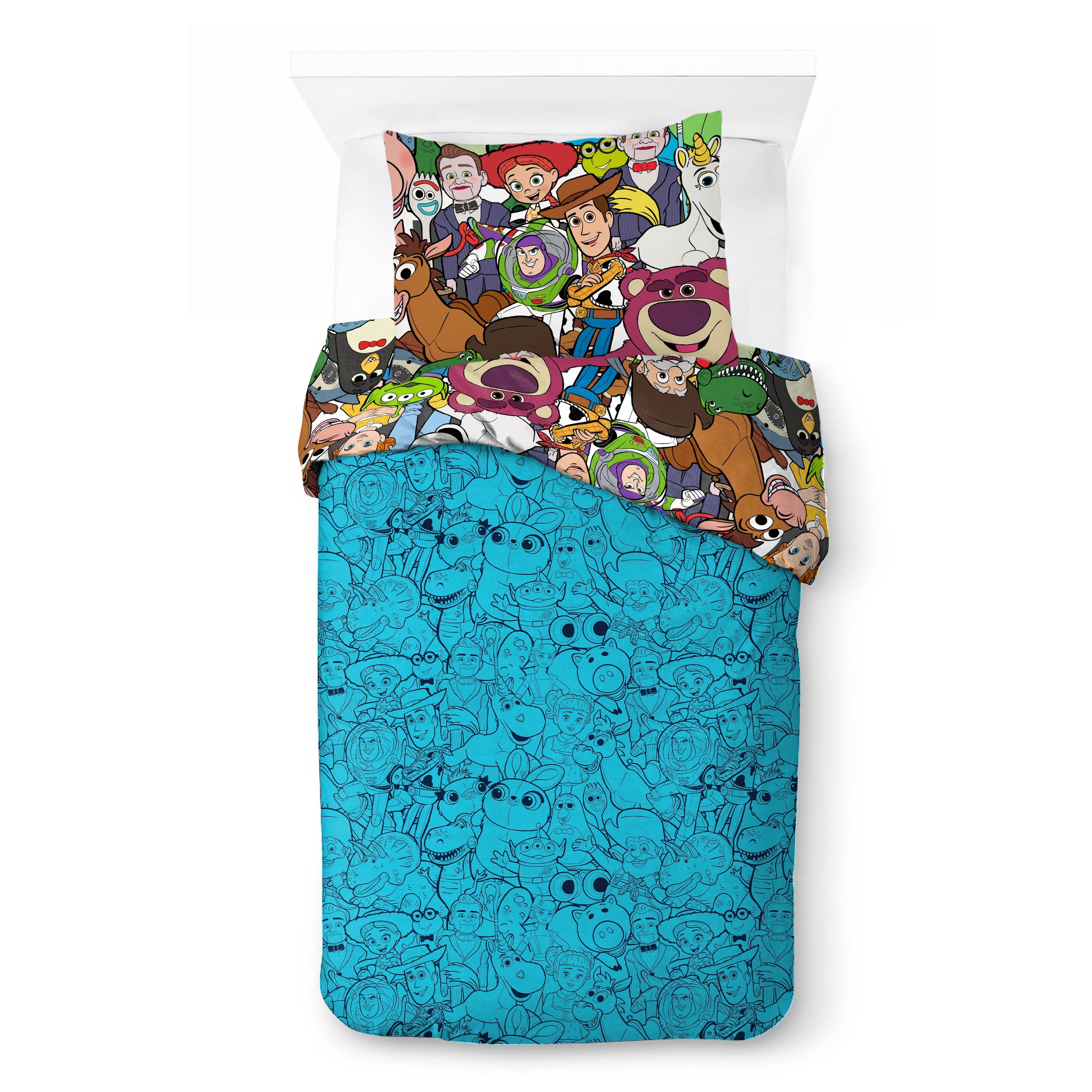 Fluffy Down Alternative You've Got a Friend Reversible Comforter and Pillowcase Set, Twin/Full, Kids Bedding - Hypoallergenic Ultra-Fluffy Quilt for Winter Detail