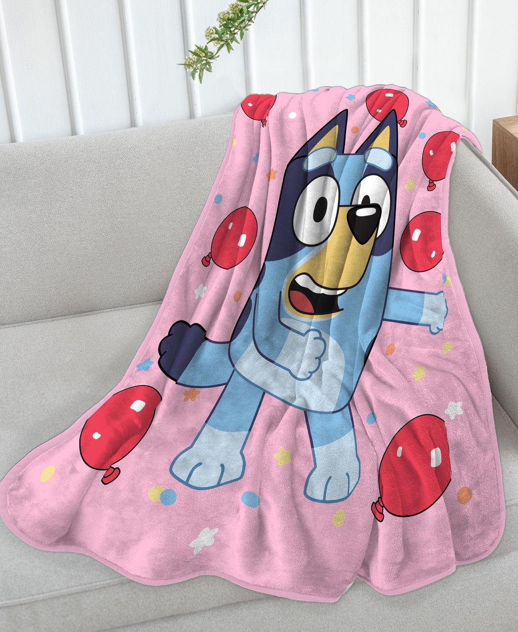 Lightweight Warm Balloon Party 46" x 60" Throw Blanket, Kids, Pink, Microfiber - Cozy Fleece Throw Blanket for Couch & Bed Detail