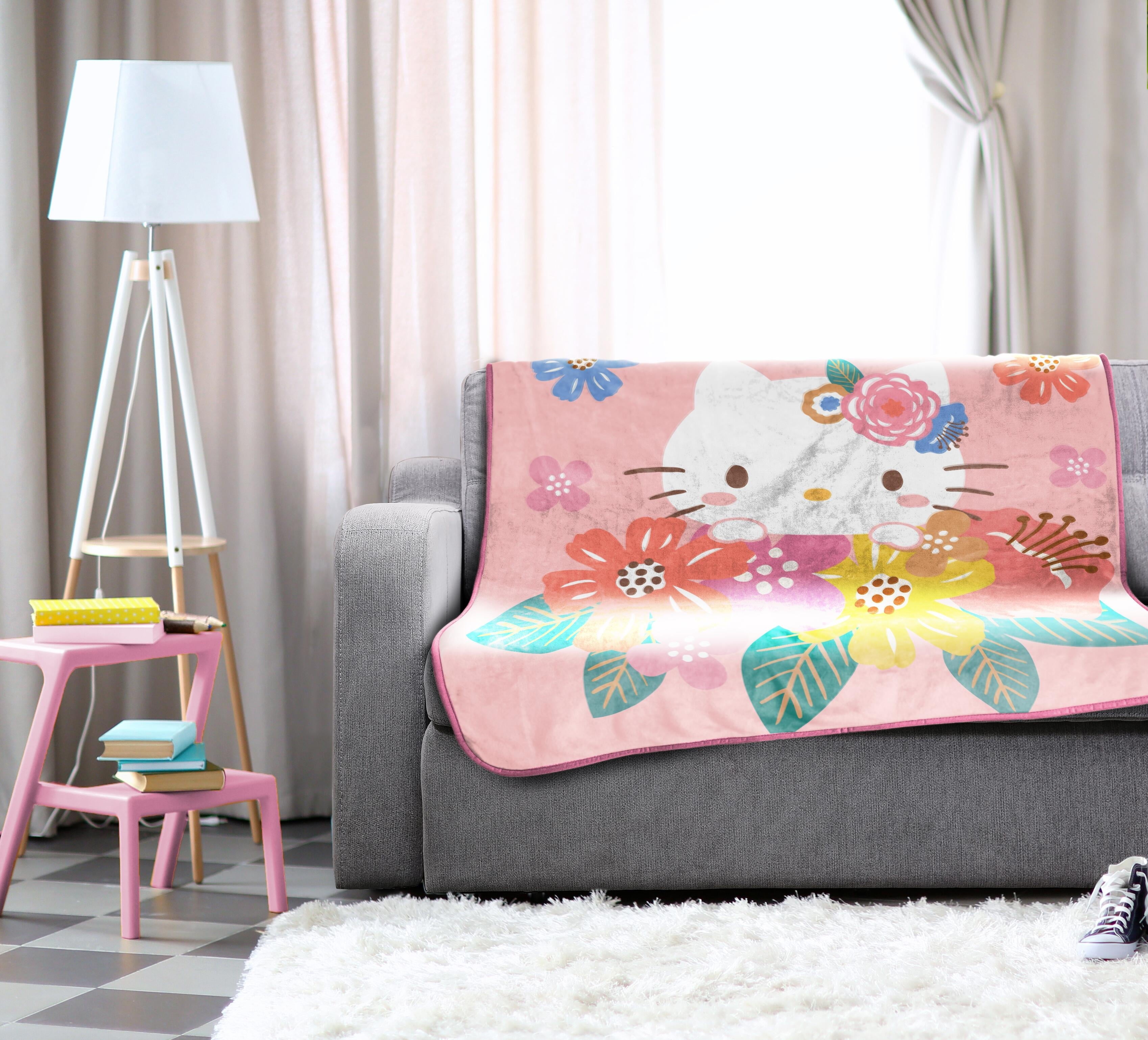 Decorative Knitted Floral Grace 46 x 60 Coral Fleece Kids Throw Blanket - Soft Bedding Accessories - Cozy Fleece Throw Blanket for Couch & Bed Detail