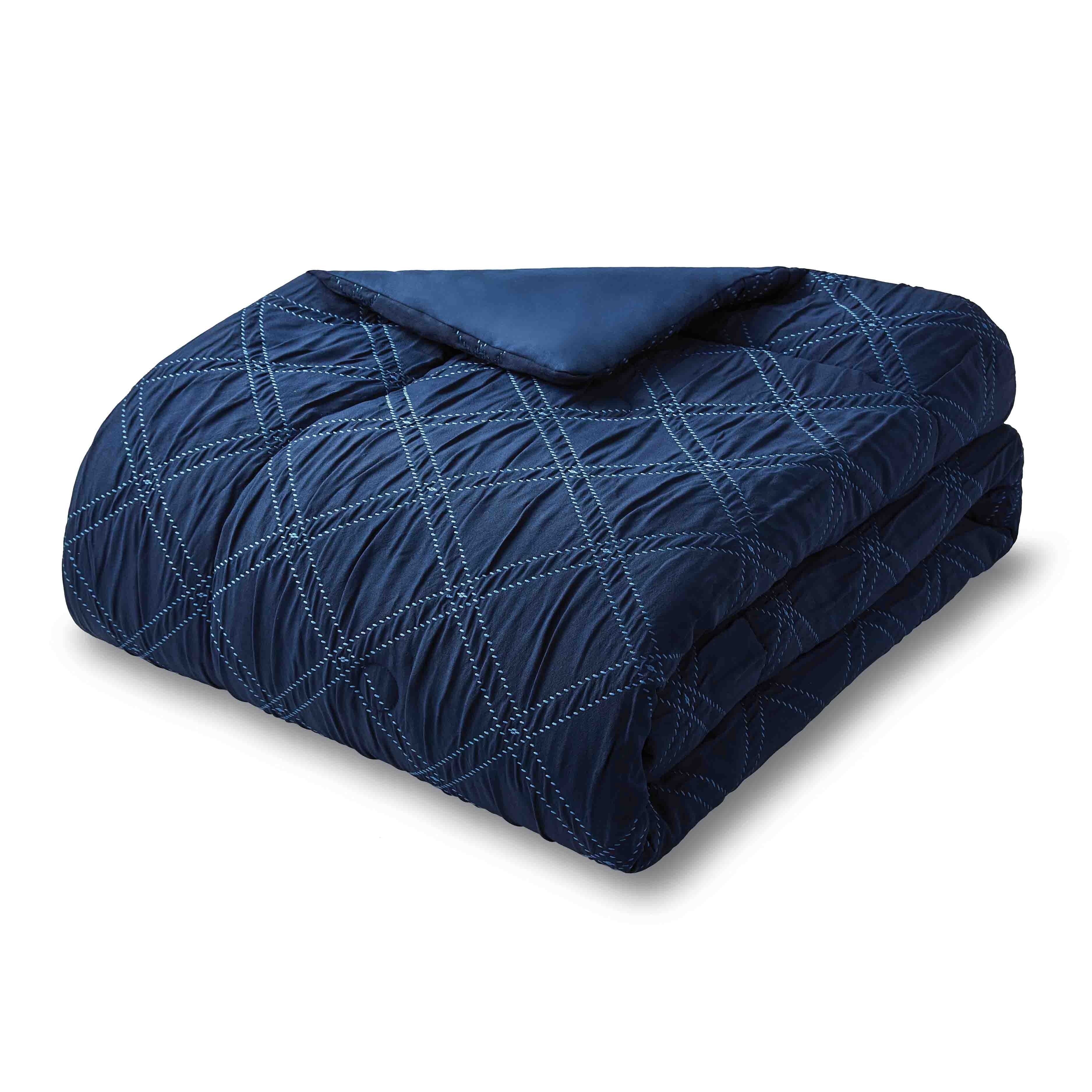 Heavyweight Warmth 5-Piece Reversible Comforter Set Navy Cross Stitch Bedding with Decor Pillow and Throw, Full/Queen - Luxurious Quilted Duvet Cover Set Detail
