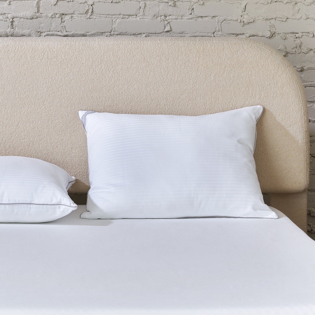 Hotel Collection Down Alternative Bed Pillow, Standard/Queen - Hotel Quality Plush Sleeping Pillows Detail