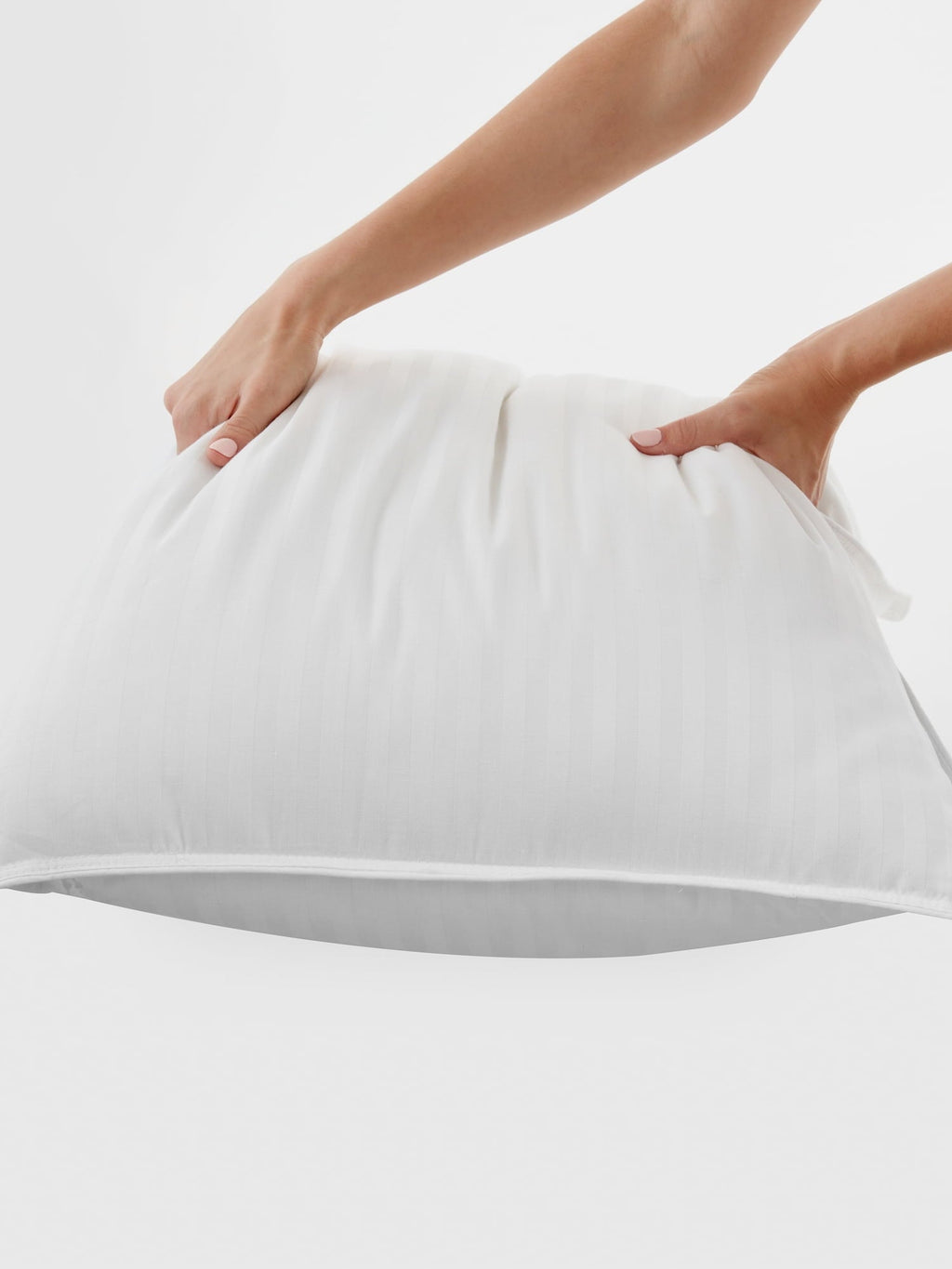Decorative Plump Bed Pillow 2-Pack Standard/Queen Size For All Sleep Styles - Back, Side and Stomach Sleepers - Decorative Throw Pillow Cushion for Sofa & Bed Detail