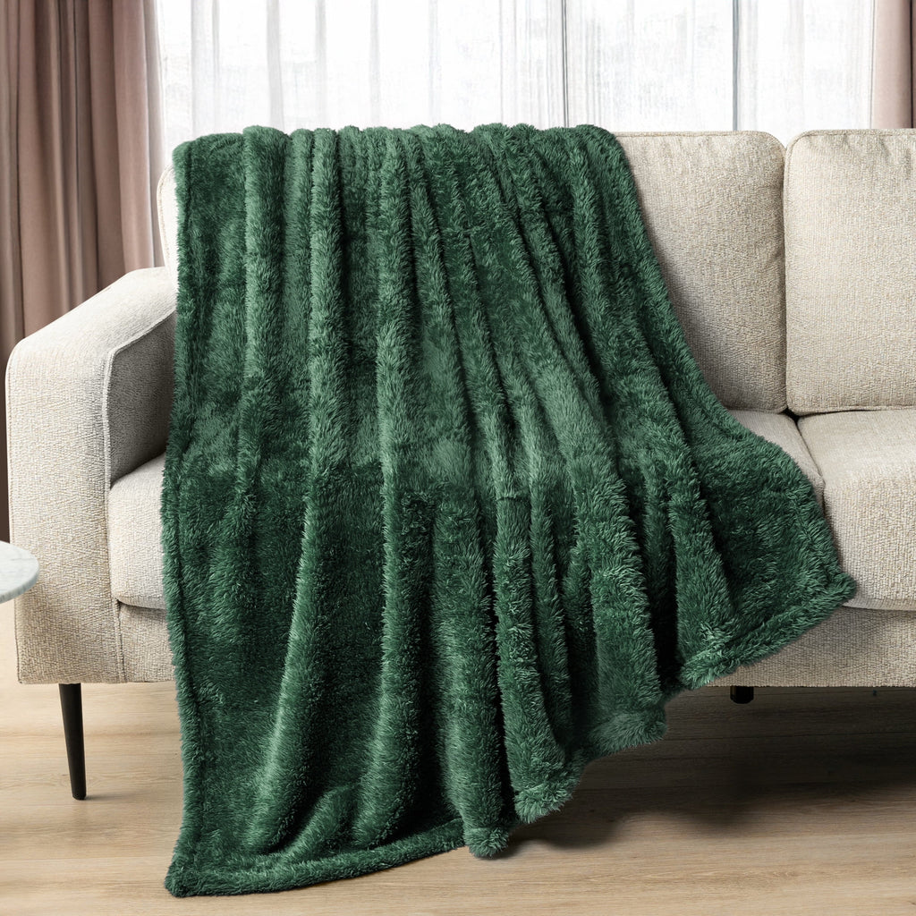 Super Soft Flannel Sherpa Throw Blanket For Couch Sofa, Emerald Green Fluffy Warm Plush Blanket for Bed, Cozy Super Soft Lightweight Thr... - Cozy Fleece Throw Blanket for Couch & Bed Detail